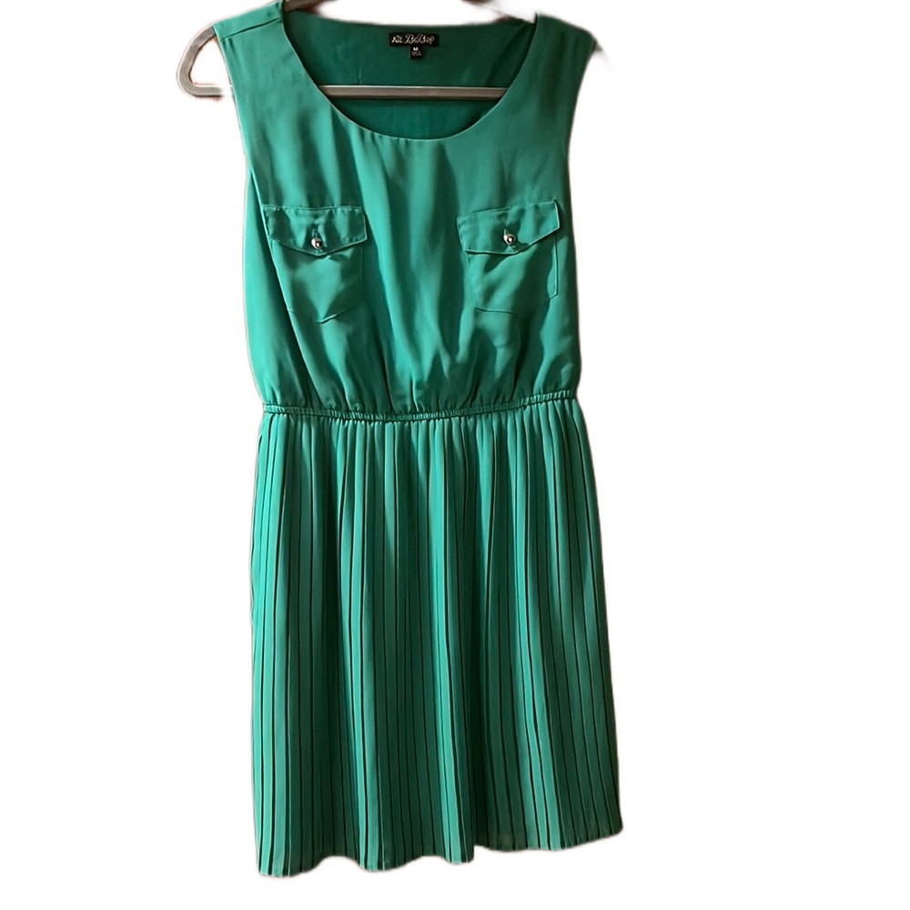 Green pleated dress